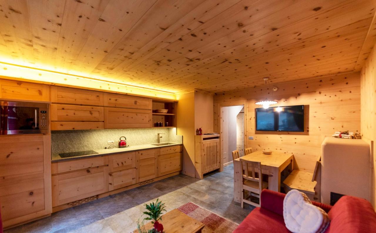 Apartamento Al Bait Del Legn Bormio Exterior foto