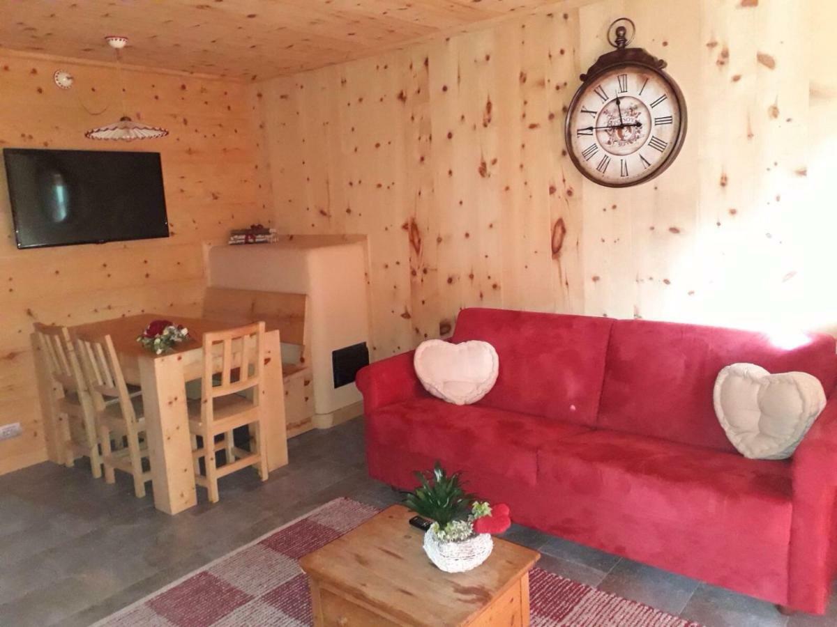 Apartamento Al Bait Del Legn Bormio Exterior foto